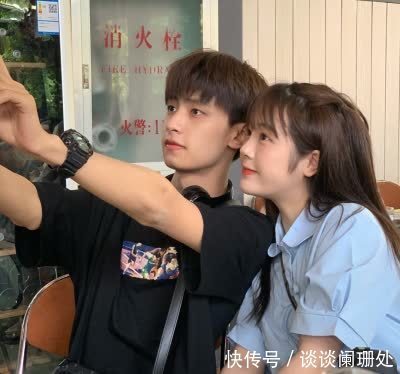 男生|男生戴小皮筋说明已脱单,那女生呢?三个特征出卖了她