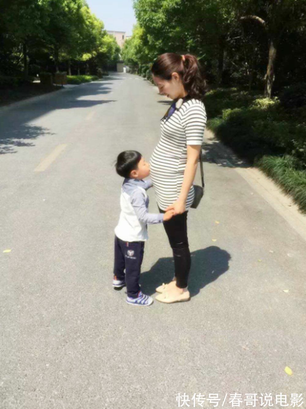 家里人|小孩子能猜中孕妇“生男生女”?女儿:妈妈的肚子里有两个弟弟