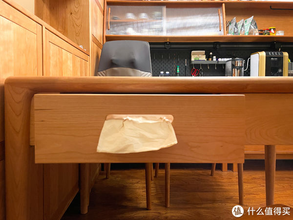 书桌|开门见厅小户型,留出1㎡给玄关加点戏,空间利用率狠狠拿捏