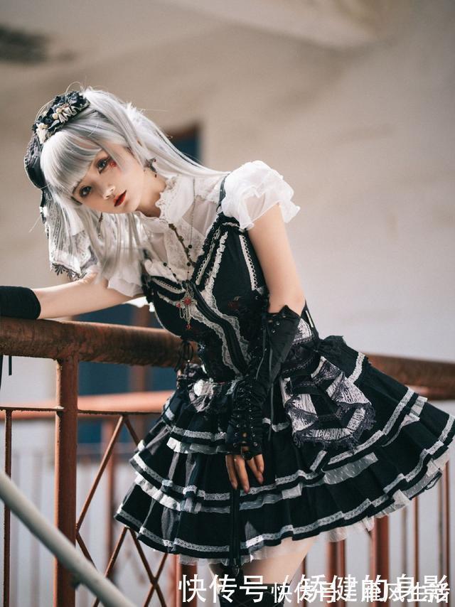 切+双马尾|放弃你的黑长直吧,现在流行“公主切+双马尾”,甜美感十足