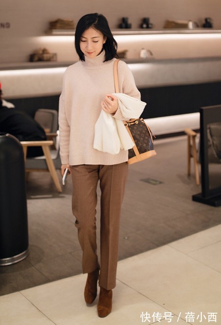 搭配 40岁女人春季要穿得随性,给你分享几套洋气穿搭,打造出女神范