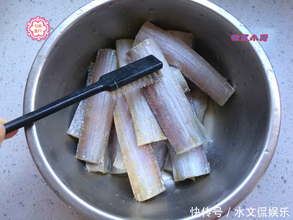  买带鱼，看见这样的带鱼，不能买，白给也不要，很多人都中招过