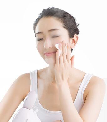 皮肤护理误区：皮肤“补水”≠“保湿”