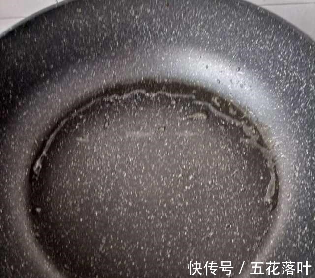 红油|红油猪肝面,香辣过瘾,顺滑爽口!