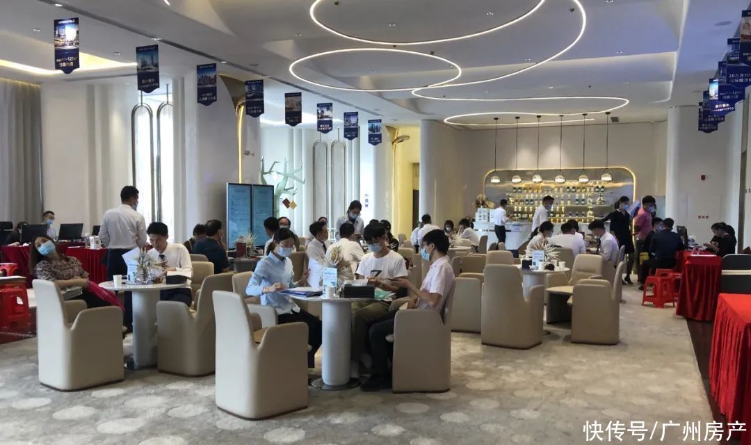 地铁|21081元/平！地铁一站到黄埔，这个盘居然降价了...