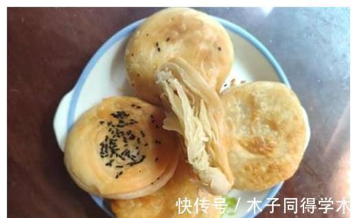 复刻童年牛肉饼:外酥里嫩,咬一口直掉渣,一次做一锅不够吃!
