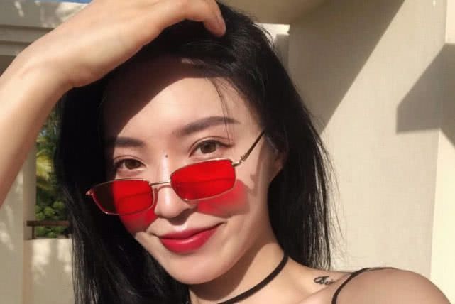 女生|女生几乎被“痘痘”毁容，常吃4种水果，坚持就能“自救”