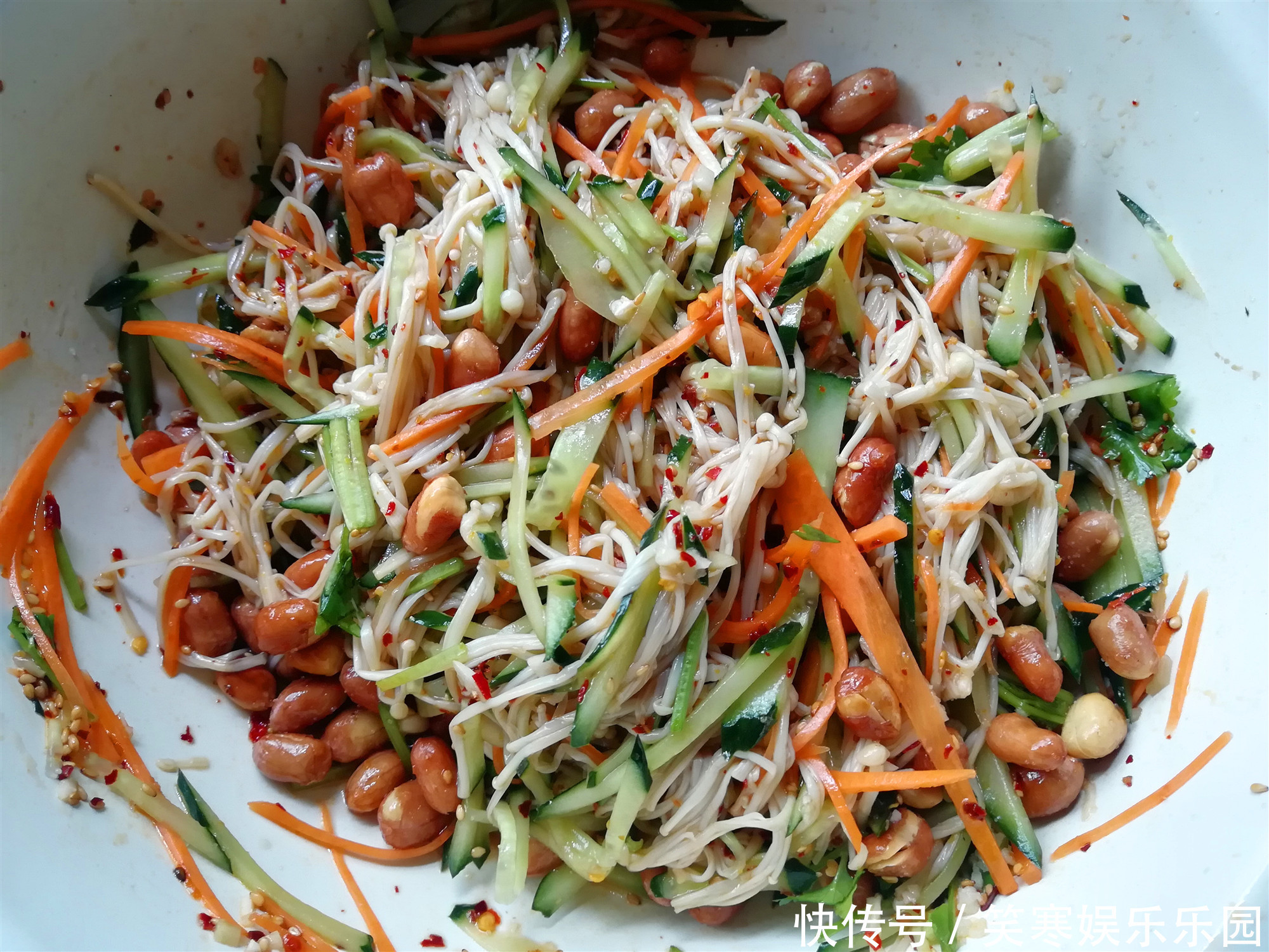  1汤匙|金针菇夏天这样吃，比涮的好吃，凉爽开胃，天热，就做这个菜