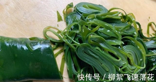 海带|5分钟就搞定得秘制凉拌海带,制作简单,酸辣过瘾!