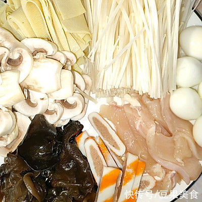 简单几步做好一盘麻辣香锅，快速搞定一餐饭