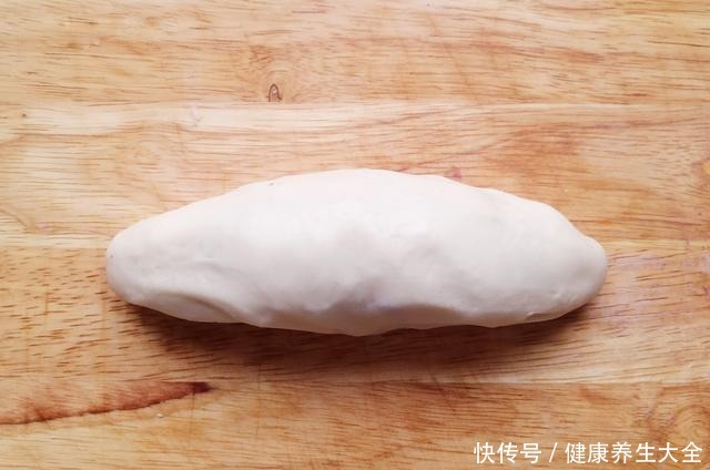 它长得像紫薯,但却不是紫薯,软乎香甜好解馋,用来当早餐很合适