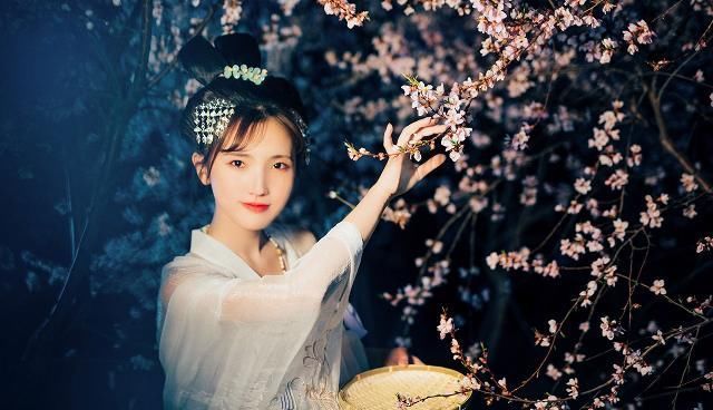 首诗|《诗经》里的这首诗,只有短短七句话,却写了一段历史