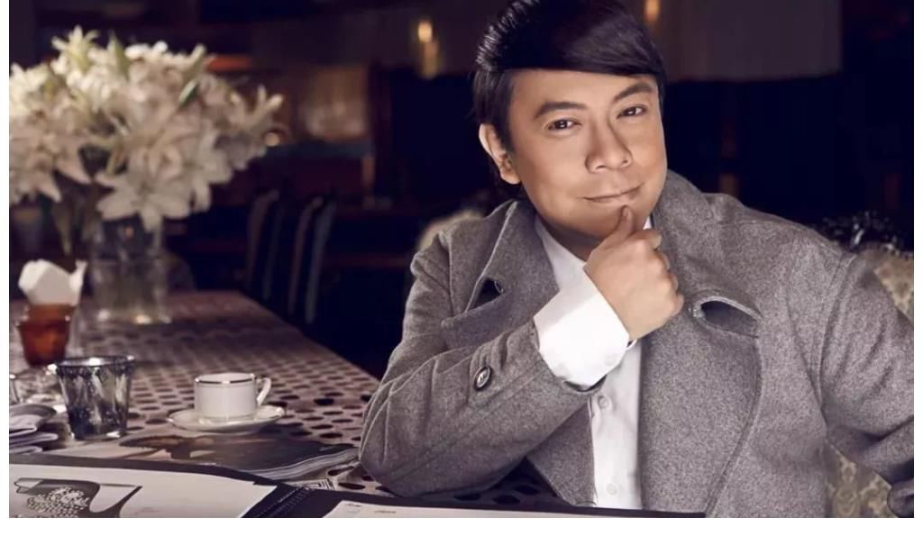 4個制片人，16個導演，數十個演員，陣容搞得很大，一看名單：這都啥？