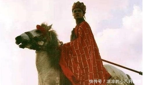 难怪白龙马被封为天龙马却不抱怨,你看那个位置原本是留给谁的