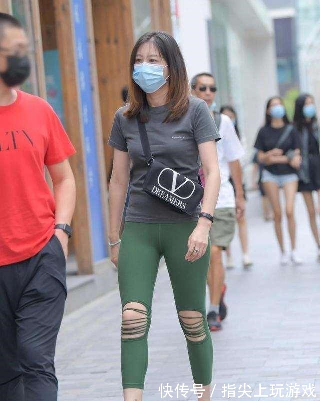 剪裁 超显高的短款瑜伽裤穿搭,新颖的剪裁设计,好看时尚!