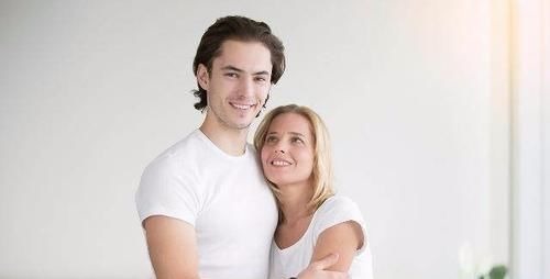 塑形|每天坚持做“深蹲”,能锻炼到这3个部位,减肥瘦身塑形