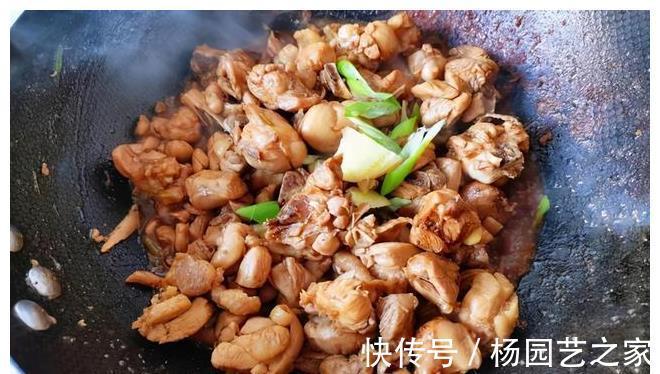 家常菜|做土豆炖鸡块总感觉不入味,老师傅教实用技巧,家常菜也有大智慧