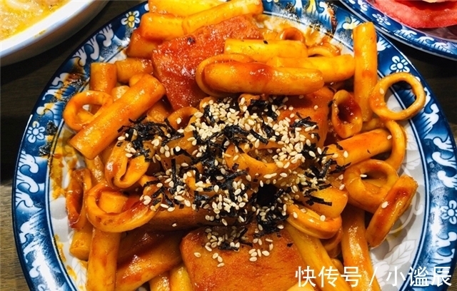 爸妈|爸妈来城里小住,特意下厨做一桌菜,发朋友圈,亲戚:来蹭饭了!