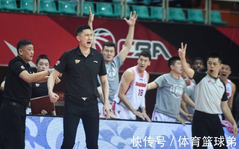 杜锋|广厦双塔终于现世,这次王博能放手一搏了,看来杜锋危险了