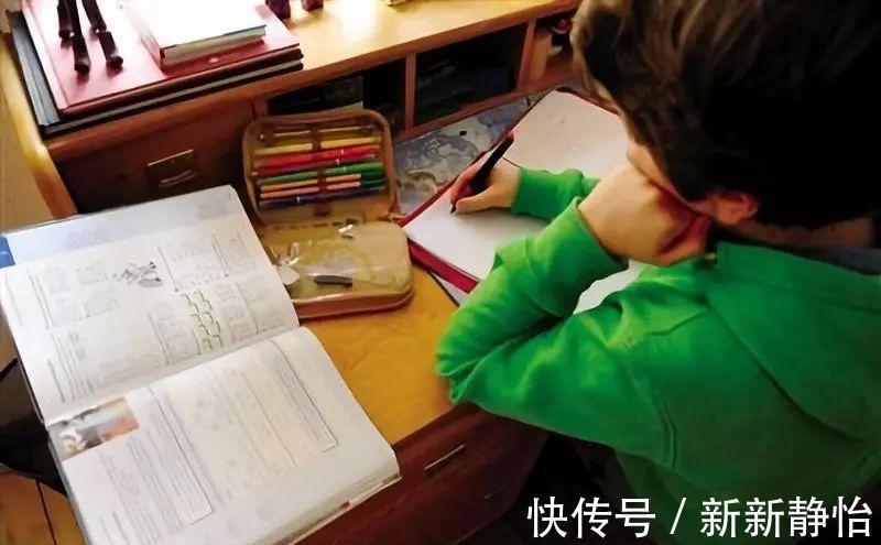 字迹|孩子挨打前后的作业对比图,质量天差地别,网友:棍棒比说教管用