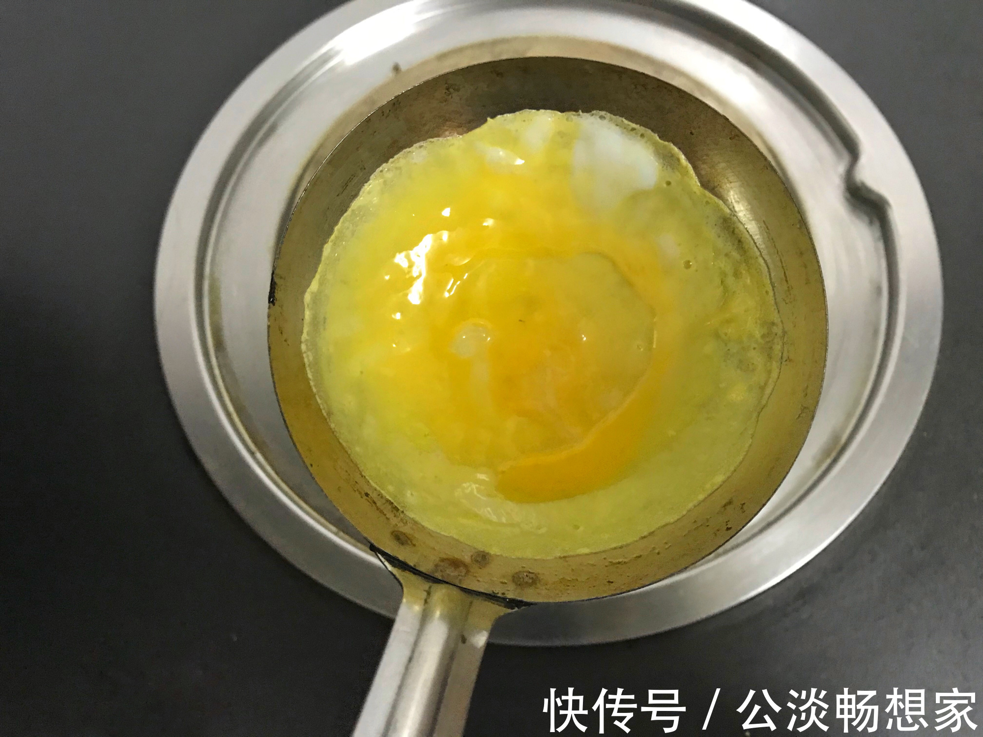 手艺|做蛋饺用鸡蛋还是用鸭蛋老爸不外传的手艺，蛋饺耐煮不破有窍门