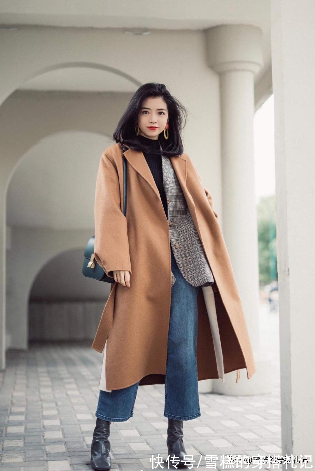 小蛮腰 今年火了一种穿法叫：“大衣+西装”，时尚保暖又高级，太有范了