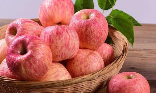 晚上吃蘋(píng)果是慢性自殺？蘋(píng)果什么時(shí)間吃最好？專(zhuān)家?guī)?lái)看法