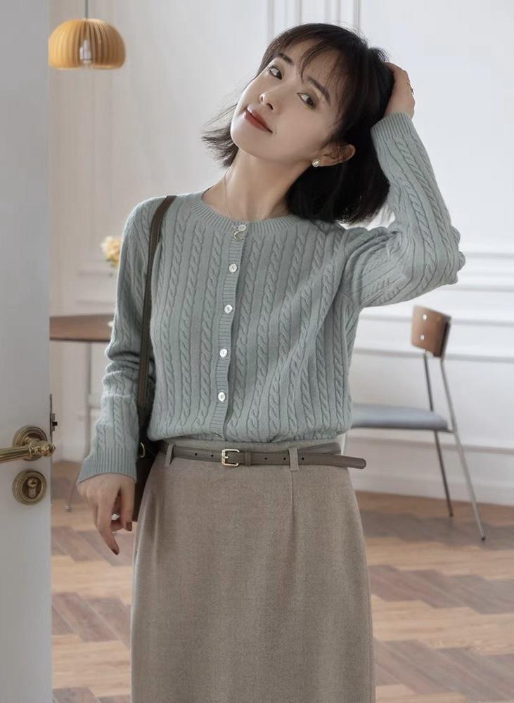 博主|针织衫的“高阶穿法”来了,入秋后看这篇就够了,优雅又有女人味