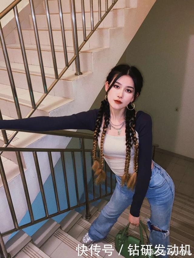 假发片|别再搞“挂耳染”了!3个显脸小的新年发型,照着弄特美