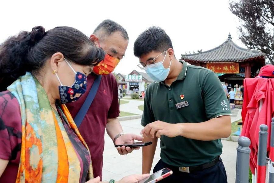 秩序井然，一切因你而美！蓬莱阁景区多措并举让游客尽享假日轻松