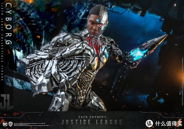 扎克·施奈德的正义联盟|《正义联盟》全员到达，HotToys推出钢骨1/6可动人偶