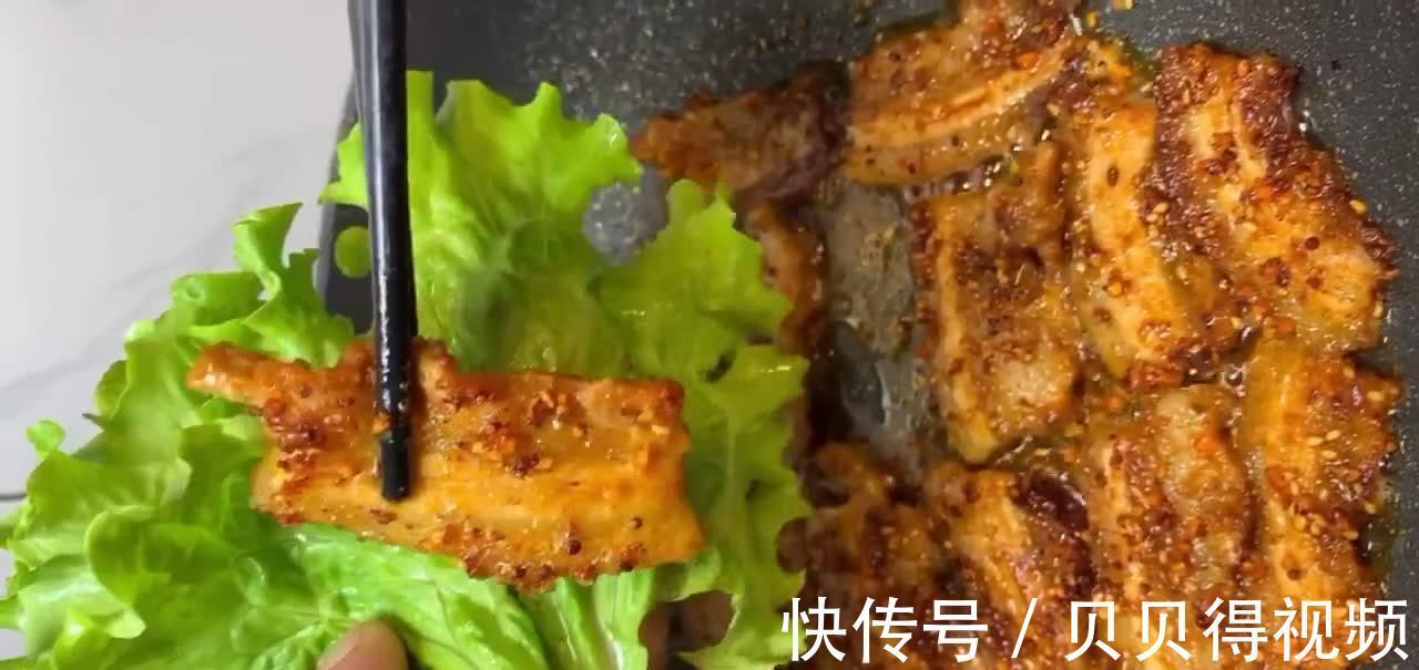 烤肉的做法,选择什么佐料腌制是重点,外焦里嫩香气诱人