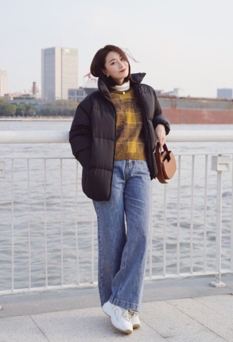 紧身裤 穿来穿去,还是更爱“阔腿裤”,遮肉显瘦又百搭,咋穿都好看