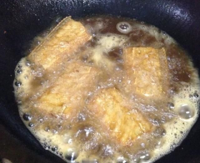 炸带鱼时，牢记这3点，炸好的带鱼又香又脆，没有一点腥味