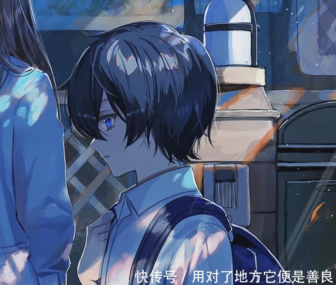 动漫头像:雨滴下,叶托着;你走进我心含着