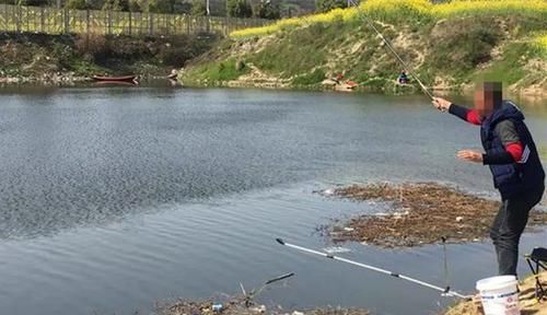 冬钓讲究人找鱼，选择这些位置做钓点，都是鱼儿扎堆的地方！