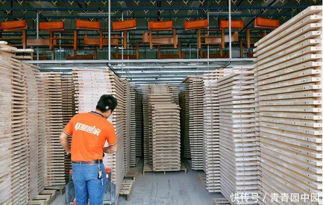 商家|从电商第一镇，到最大实木家具基地，这里的商家纷纷开始拼多多