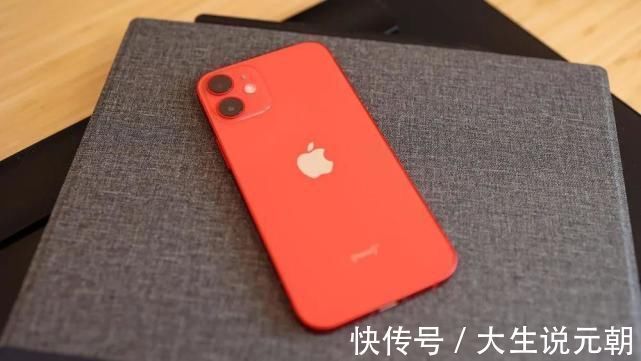 小屏iPhone|苹果最大的失误！被小屏iPhone坑惨，三星成最大赢家