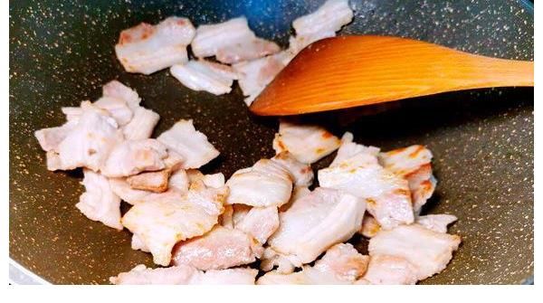 周末来道下酒菜,小酌怡情,五花肉油而不腻像极了薯片