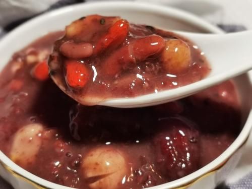  今天腊八节，老人常说：腊八节三件事不宜做，为了家人不妨看一看