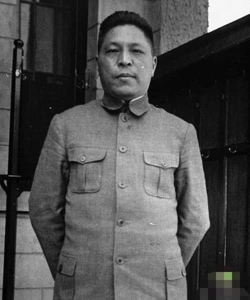 超级|此人当了总司令,一月丢失38座城池,引咎辞职后经商,成了超级富豪