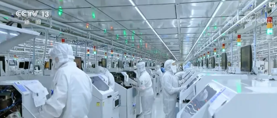 一篇读懂(5g在工业互联网应用中的战略方向)此外,5G与工业互联网的融合发展将成为5G产业发展,助力产业转型升级 “5G+工业互联网”进入规模发展新阶段, 一篇读懂(5g在工业互联网应用中的战略方向)此外,5G与工业互联网的融合发展将成为5G产业发展,助力产业转型升级 “5G+工业互联网”进入规模发展新阶段,