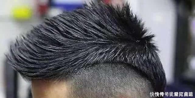 女生|剪这3款男生发型,在女生眼里瞬间丑成“渣”,不清爽很“油腻”