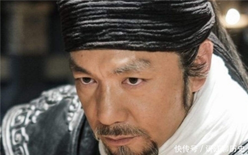 勾践|大将出征前不停地要封赏，部将劝他别太过分，大将：我这是在保命