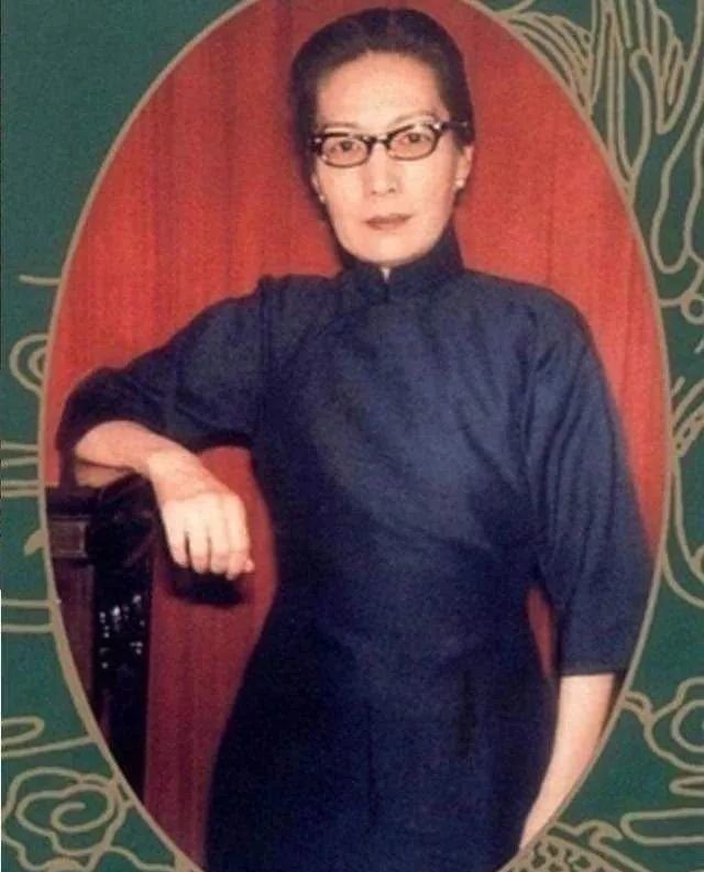 小传|孟小冬小传:与梅兰芳游龙戏凤,被杜月笙明媒正娶的反串“冬皇”