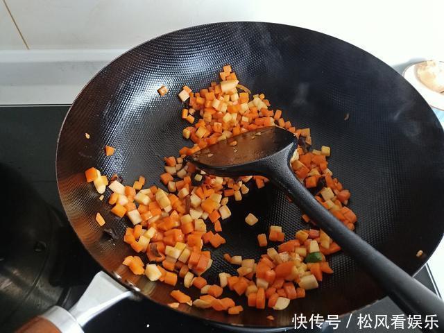  天天|天天宅家早餐不用愁，教你1招，5分钟就上桌，杂粮发面喷喷香