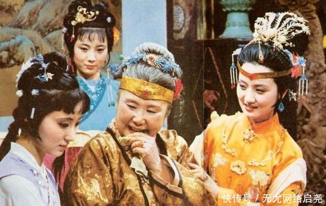 红楼梦|《红楼梦》王熙凤为何不识字?比起贾府姑娘,她就是文盲?