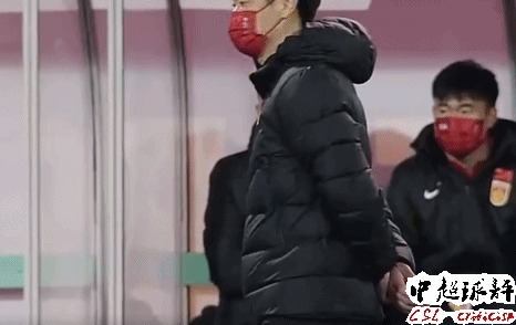 吴曦|耻辱!国足最后时刻仍被越南球员穿裆:如此狼狈1幕实属罕见!