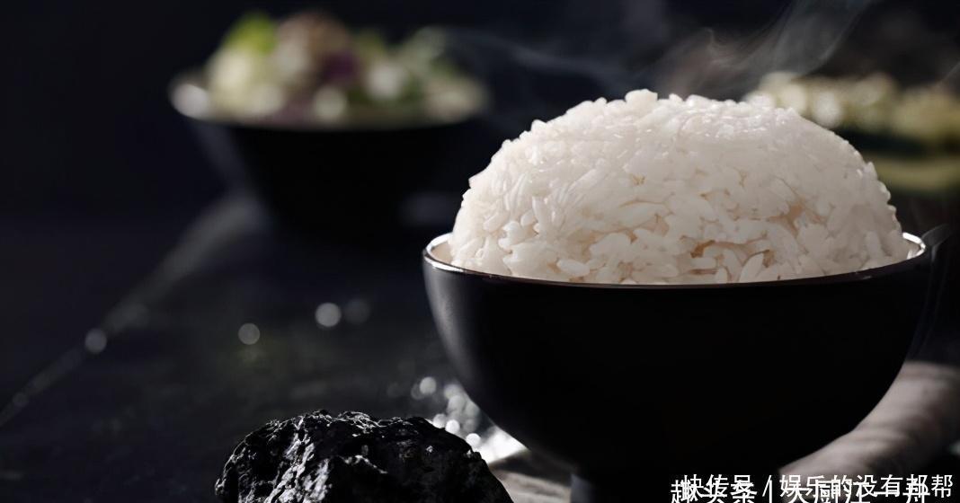 米袋|买大米时,不是越贵越好!若米袋上“这行字”不对,都是劣质米