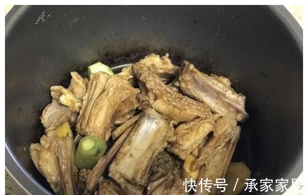 做法|羊排最好吃的做法,妈妈保守好久的秘方,每周回家都要吃一顿!